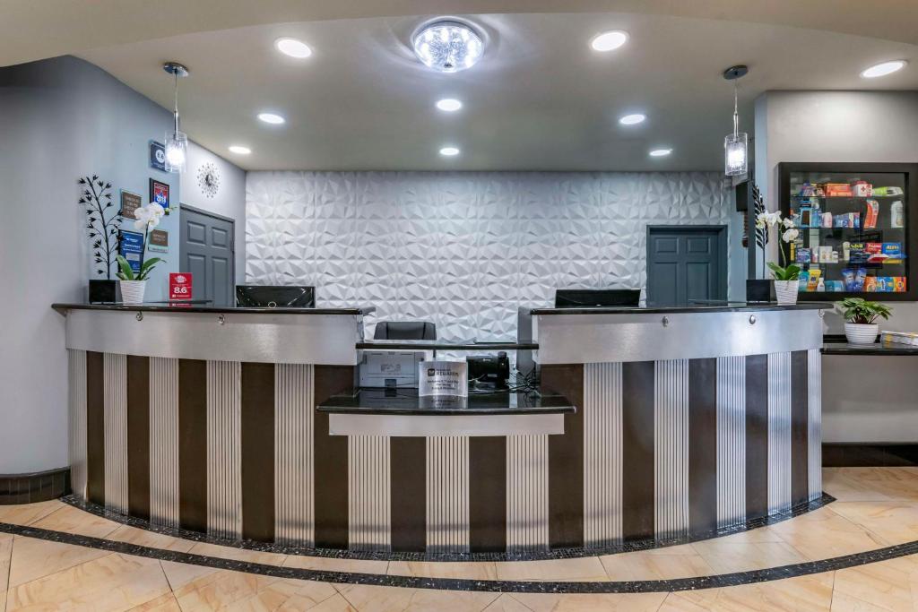 Best Western Plus Bradenton Gateway Hotel photo