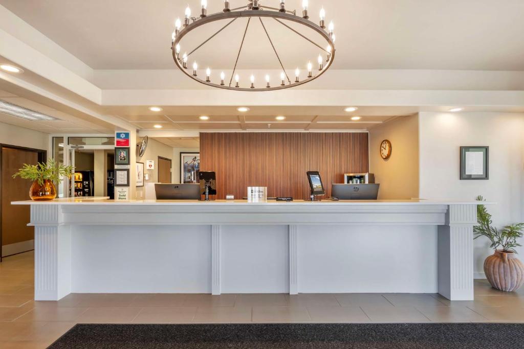 Vstupní hala nebo recepce v ubytování SureStay Plus by Best Western Enterprise