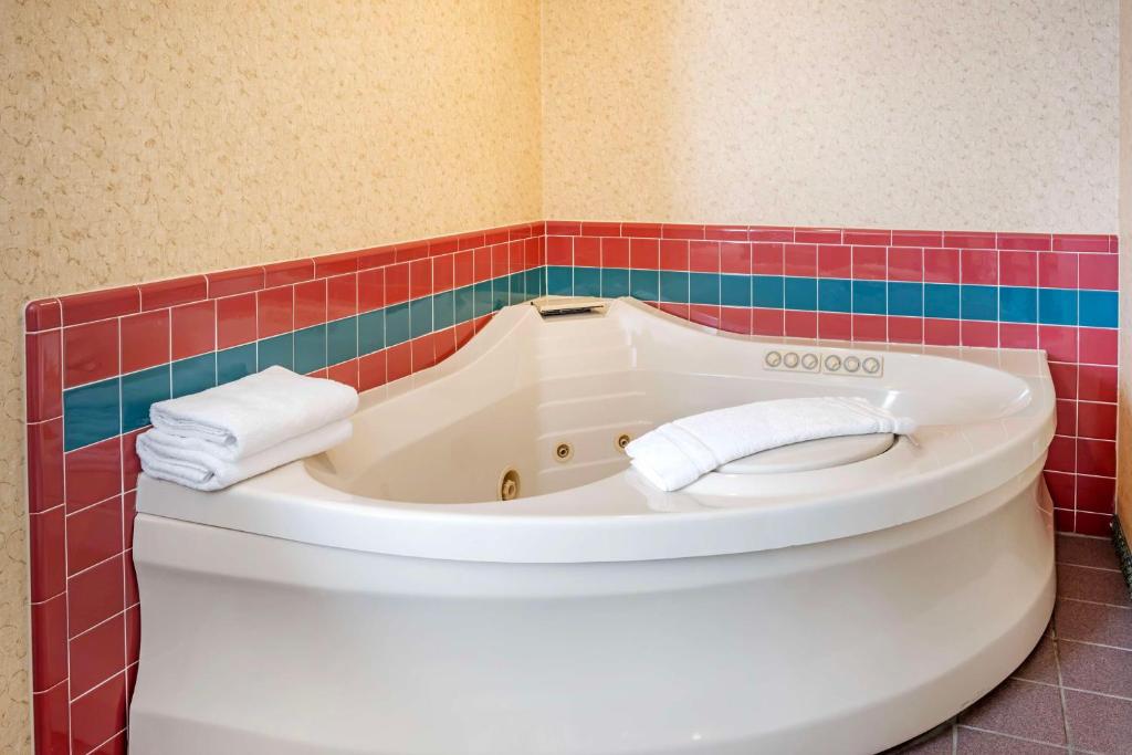 Fotografie z fotogalerie ubytování SureStay Plus by Best Western Enterprise v destinaci Enterprise