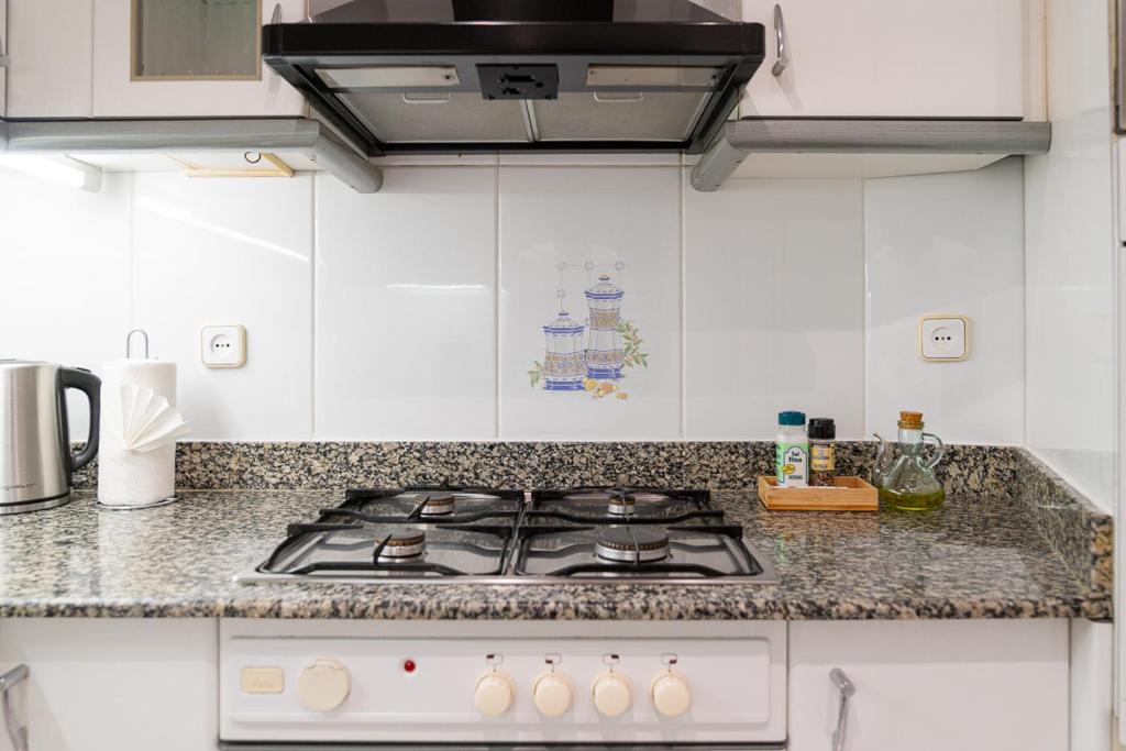 Kuchyň nebo kuchyňský kout v ubytování Stay U-nique Apartments Sagrada Familia II