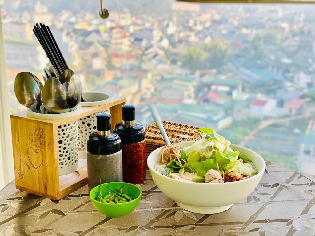 Đồ ăn tại/gần khách sạn