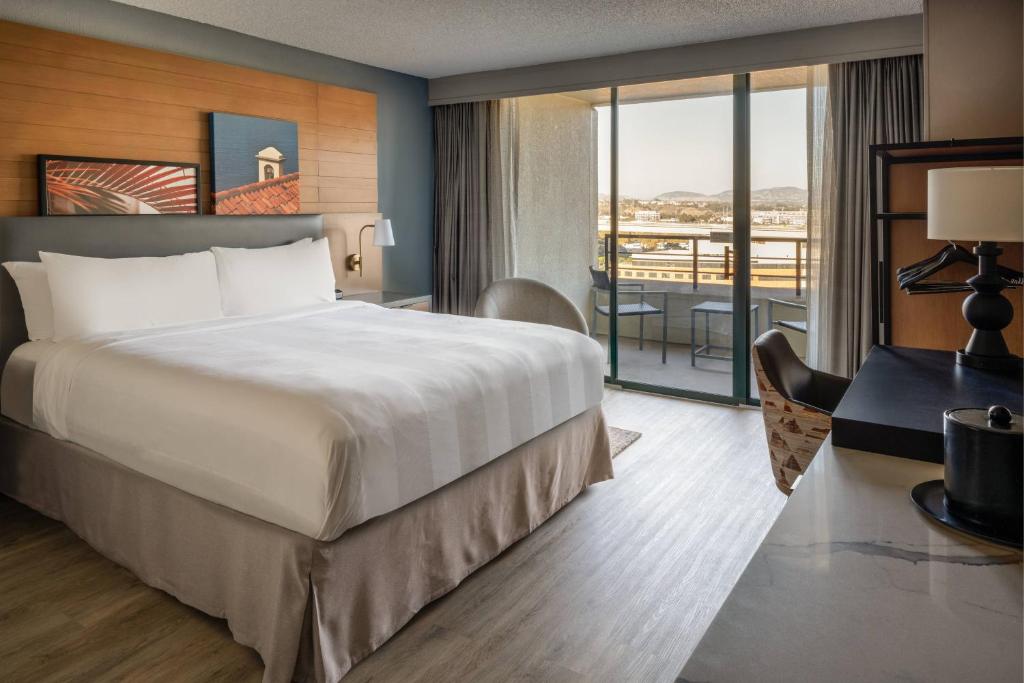 San Diego Marriott Mission Valley - Room Ejecutivo King Con City View - Piso Alto