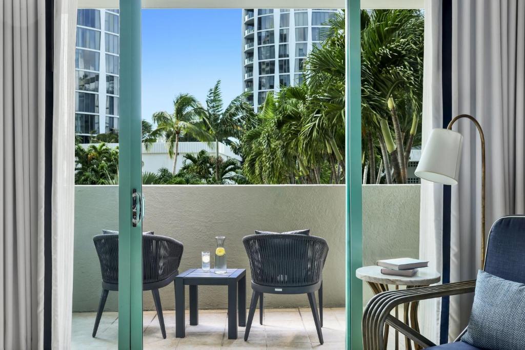 Balkón nebo terasa v ubytování The Ritz-Carlton Coconut Grove, Miami