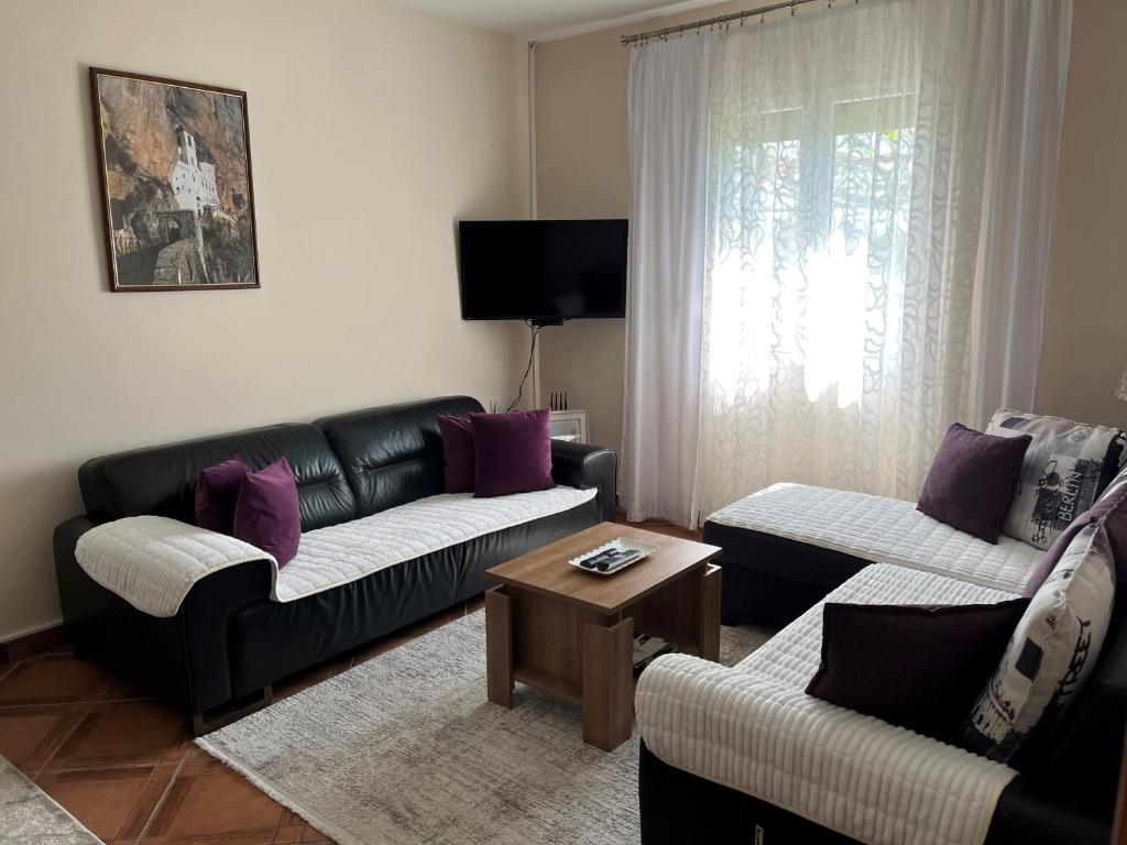 Apartment Helena Airport - 12