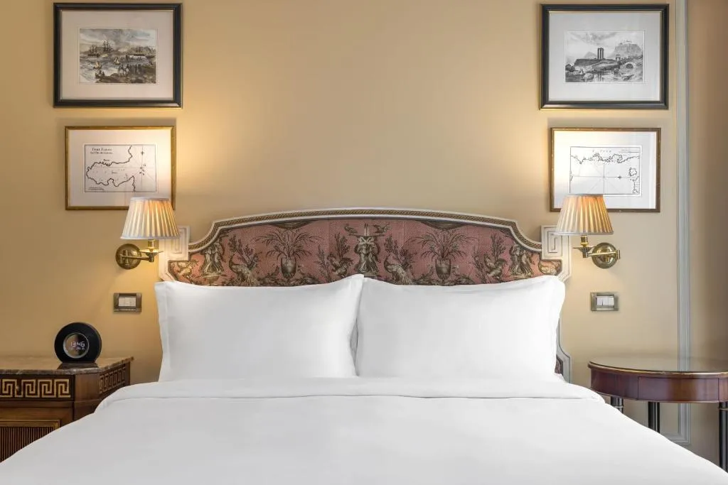Classic, Guest room, 1 King, Courtyard view, High Floor