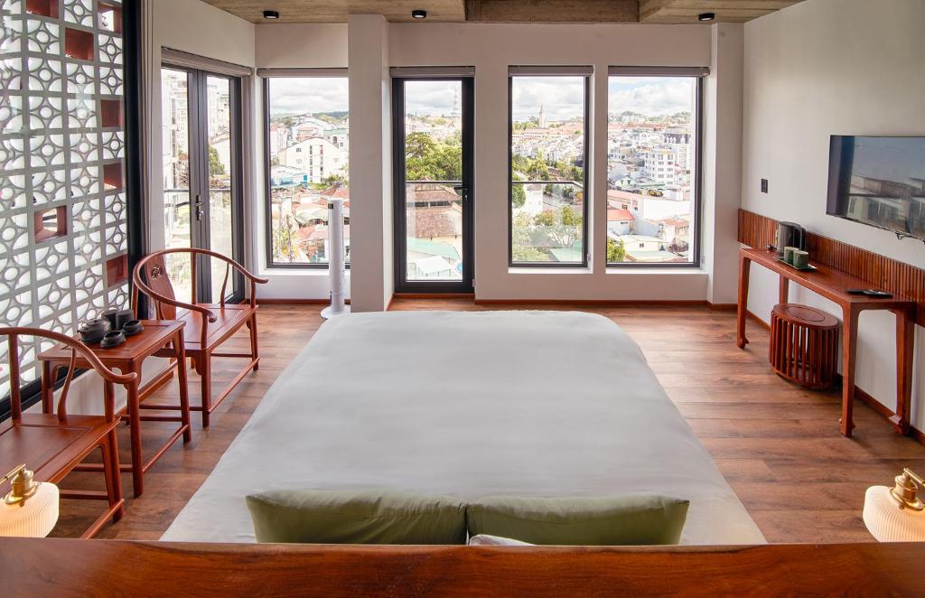 Suite Nhìn Ra Thành Phố