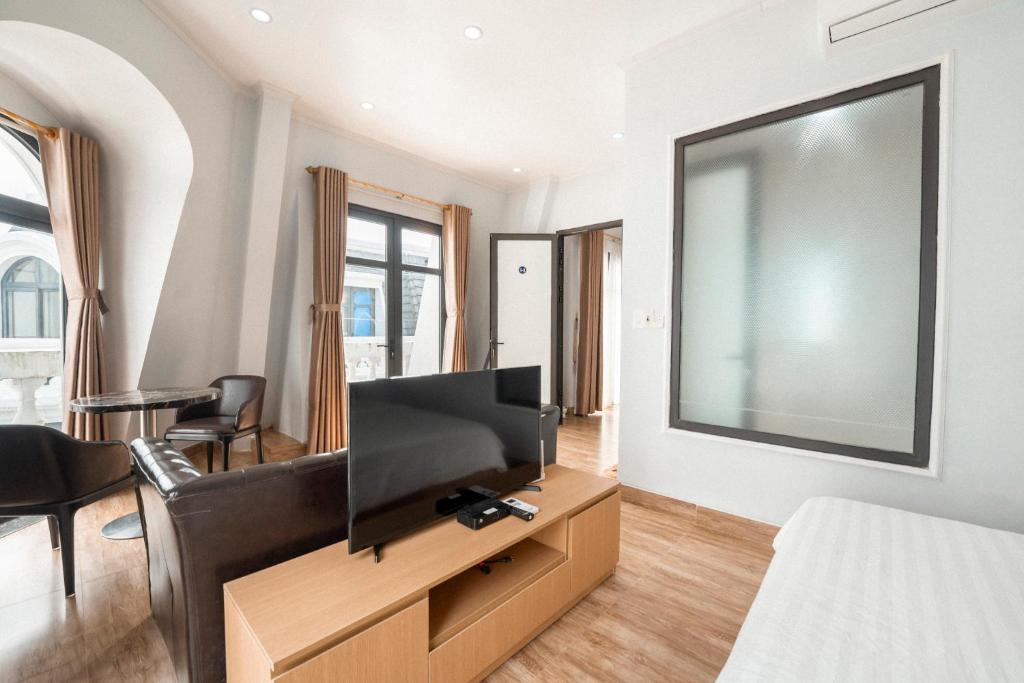 Riverside Row Apartment - Studio Mit Balkon
