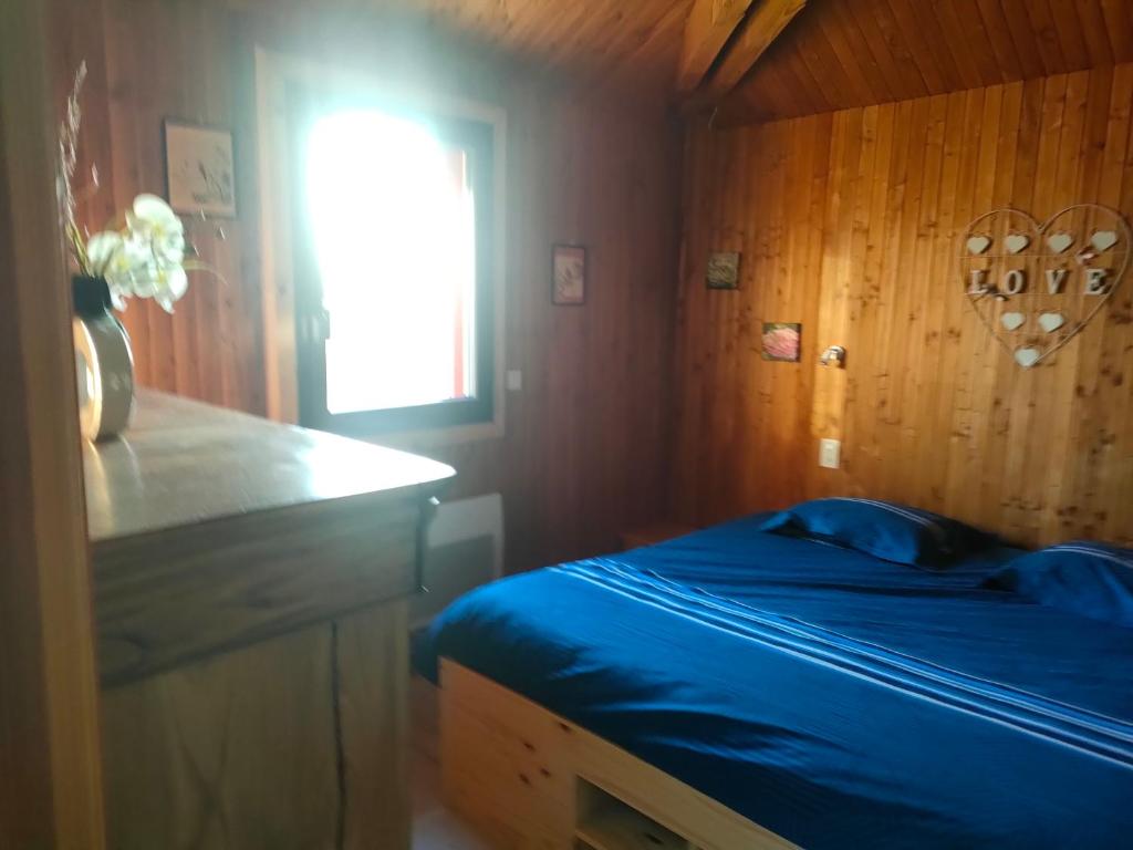 Postel nebo postele na pokoji v ubytování Pisseloup