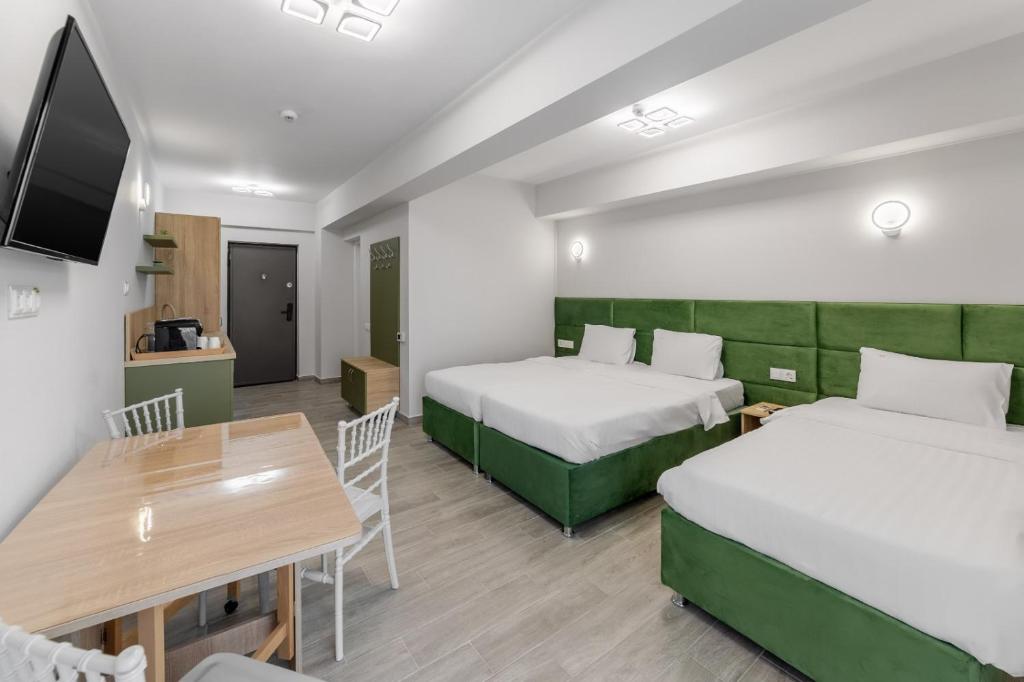 Otopeni Suites by CityBookings - 三个房间