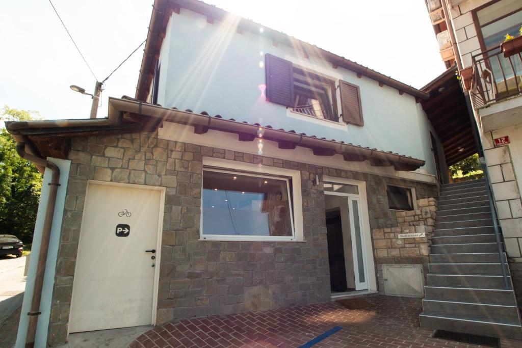 Budova, kde se apartmán nachází
