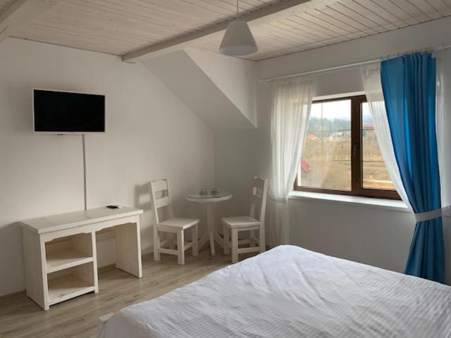 Pogar Inn - Triple Room Con Vista De Montaña