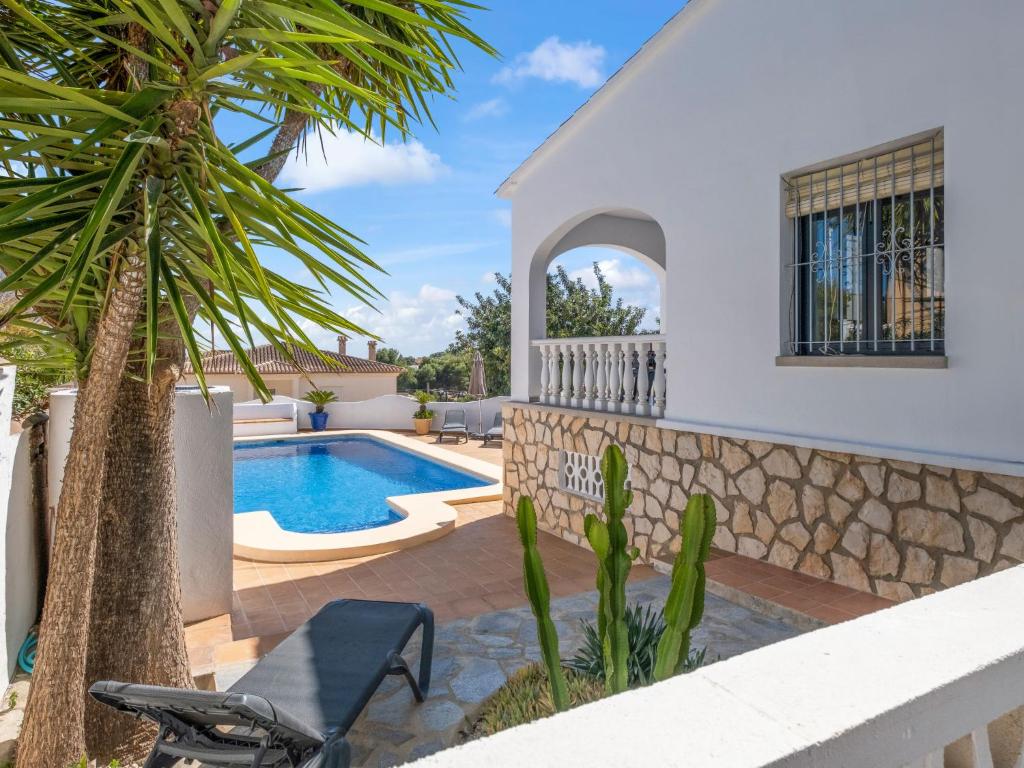 Bazén v ubytování Holiday Home Himalaya by Interhome nebo v jeho okolí
