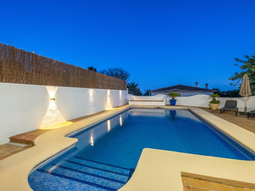 Bazén v ubytování Holiday Home Himalaya by Interhome nebo v jeho okolí