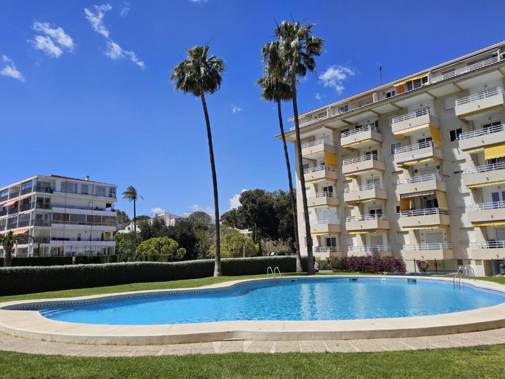 Bazén v ubytování Apartment Sol y Mar by Interhome nebo v jeho okolí