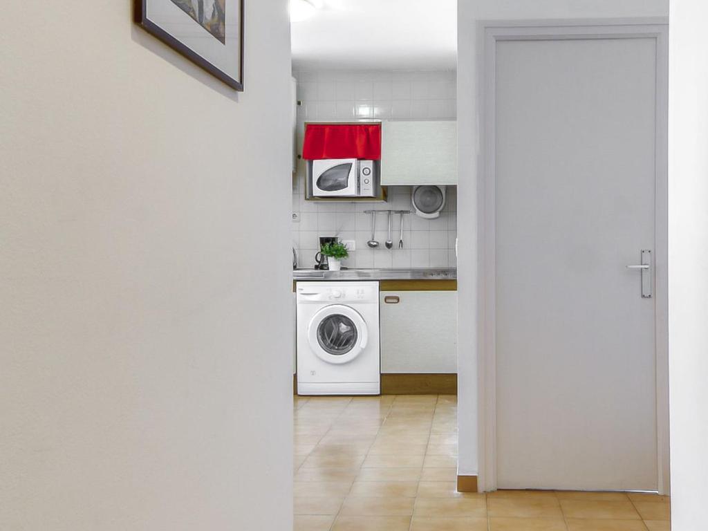 Kuchyň nebo kuchyňský kout v ubytování Apartment Mismar-1 by Interhome
