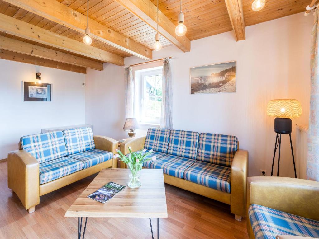 Posezení v ubytování Holiday Home Holiday Hill 30 by Interhome