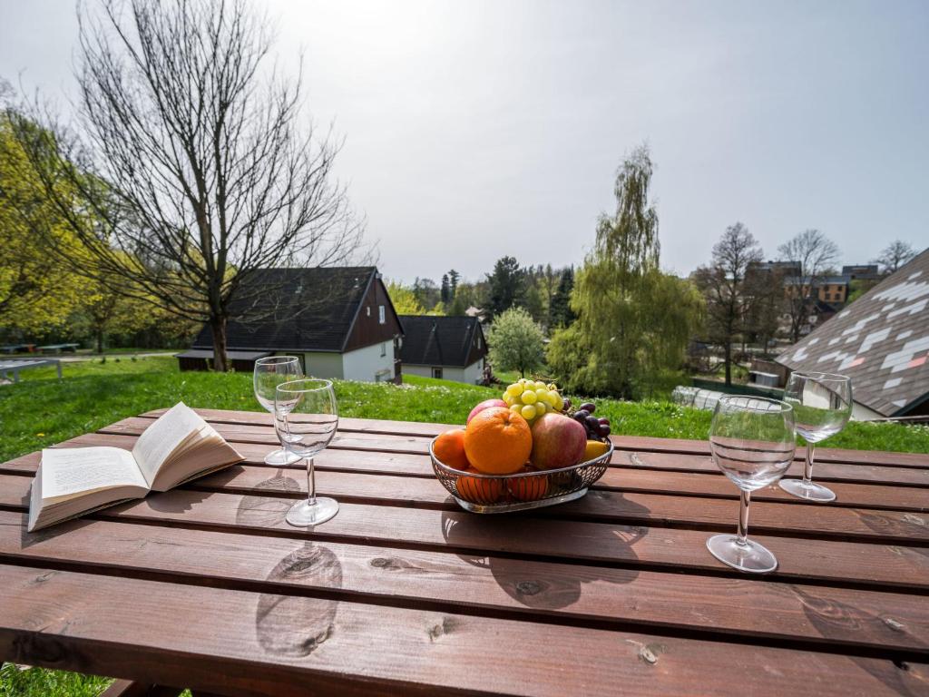 Zahrada ubytování Holiday Home Holiday Hill 30 by Interhome