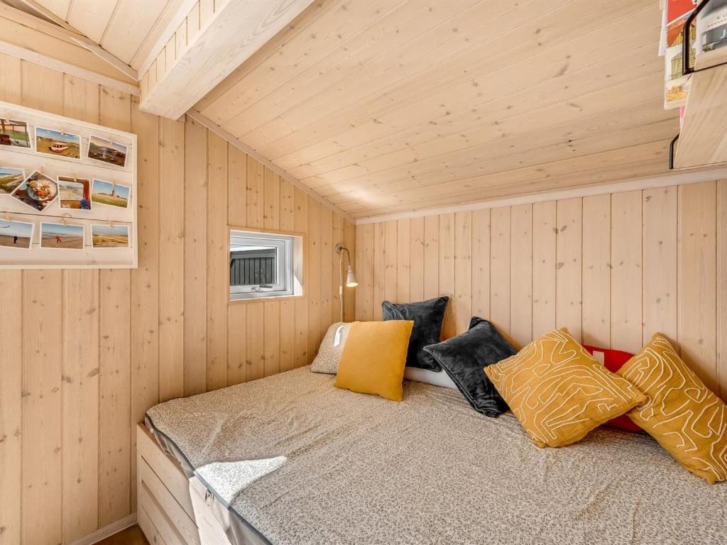 Postel nebo postele na pokoji v ubytování Holiday Home Floriana - 650m from the sea by Interhome