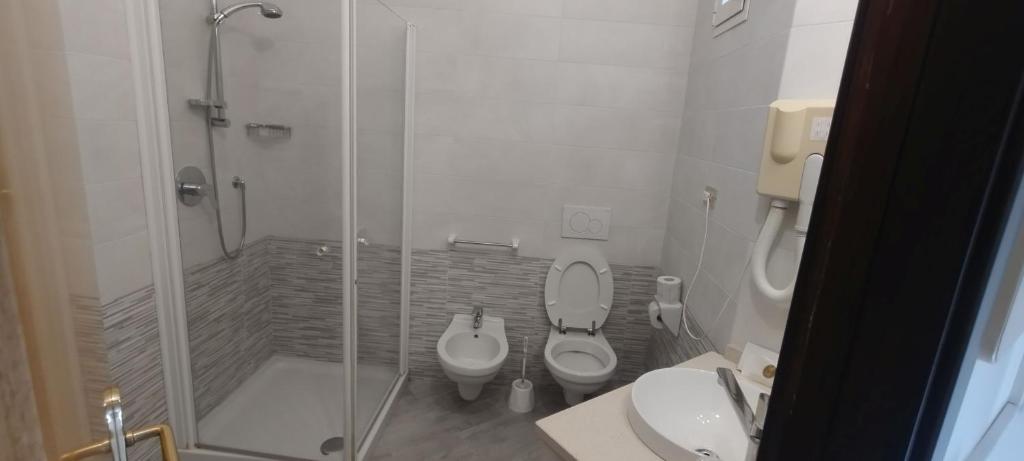 Koupelna v ubytování Hotel K2