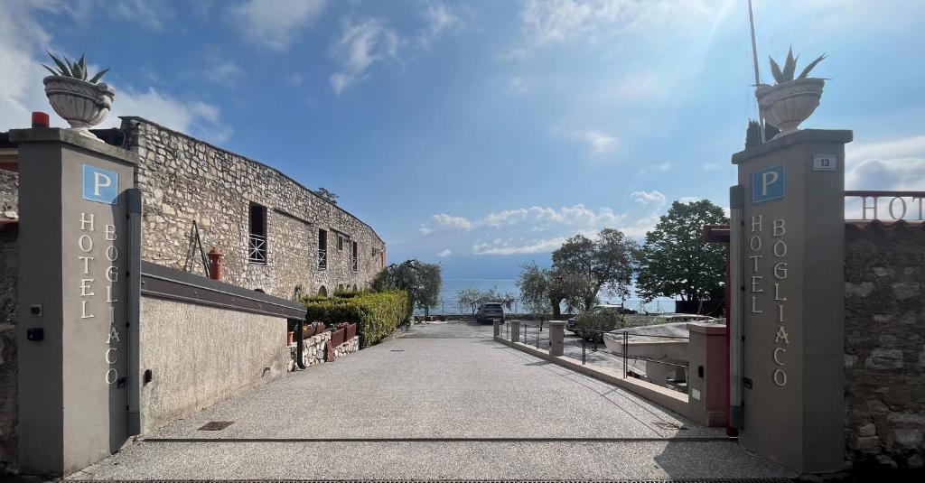 Fotografie z fotogalerie ubytování Hotel Bogliaco v destinaci Gargnano
