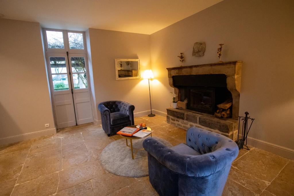CHATEAU DE QUINCEY - Double Room With Terrace