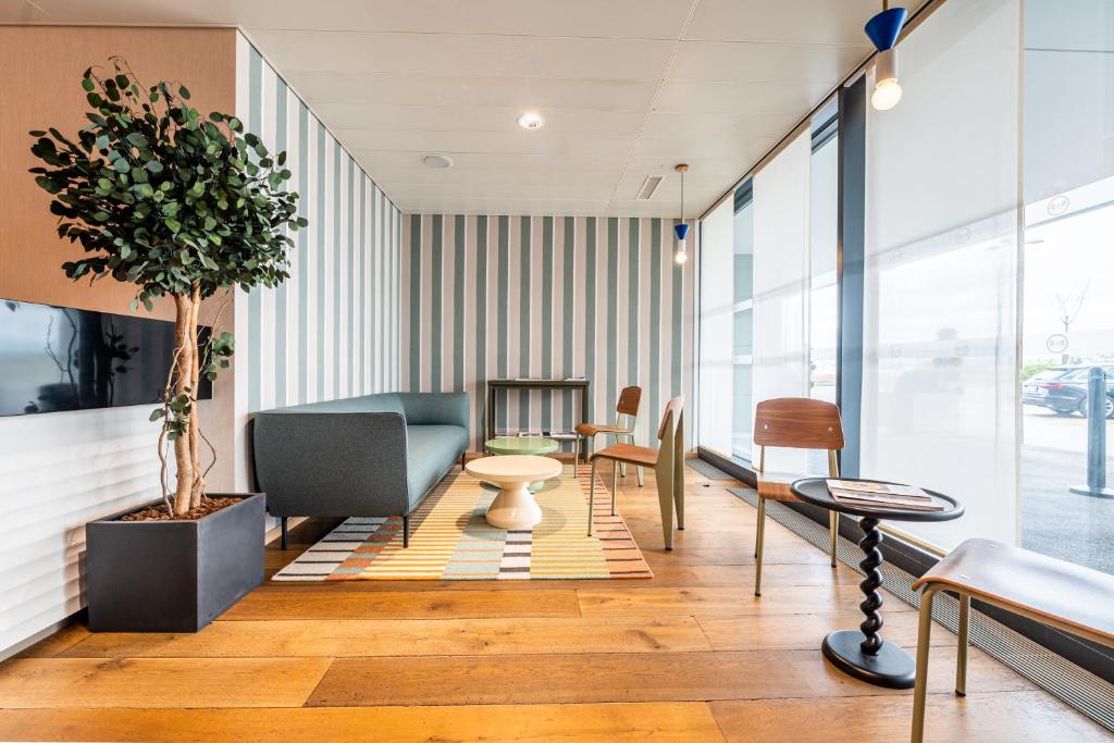 B&B HOTEL Lausanne Crissier - Resim 5