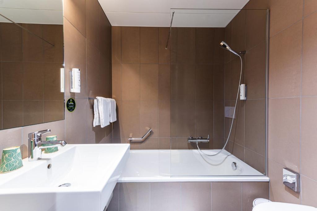 B&B HOTEL Lausanne Crissier - Resim 36