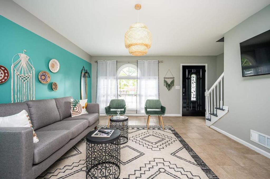 Χώρος καθιστικού στο NEW ENTIRE PLACE Cozy 2B2B with King Bed SP1263