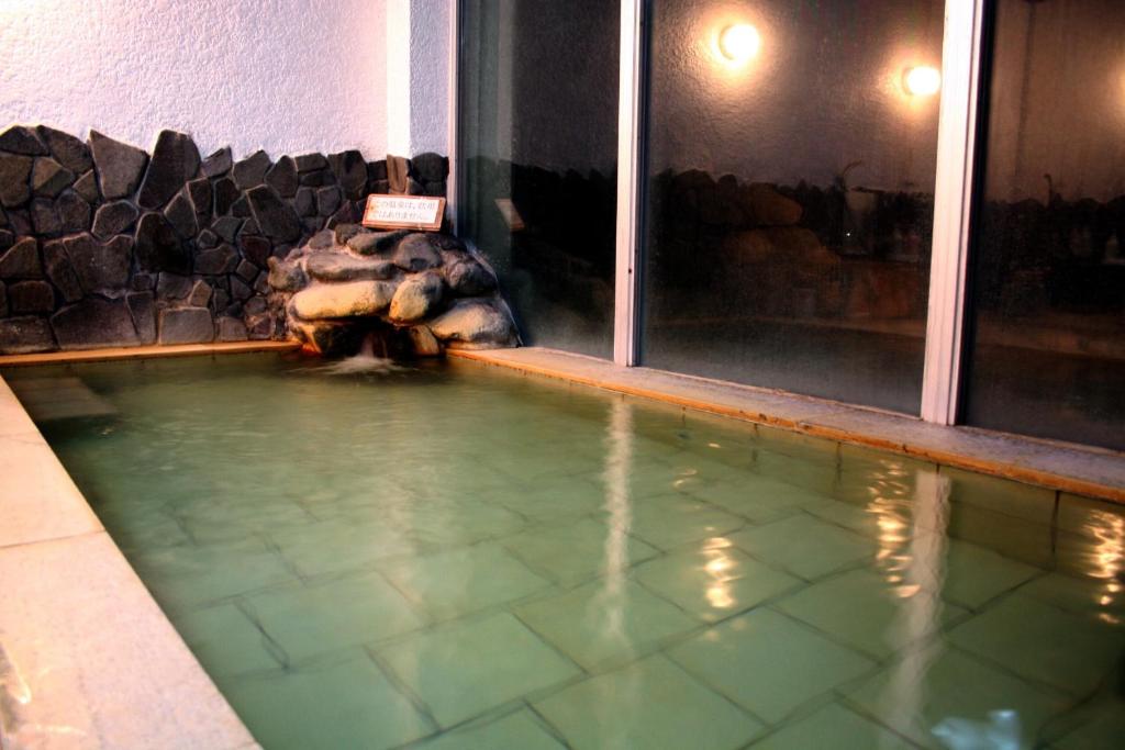 Bazén v ubytování Hakuba Highland Hotel nebo v jeho okolí