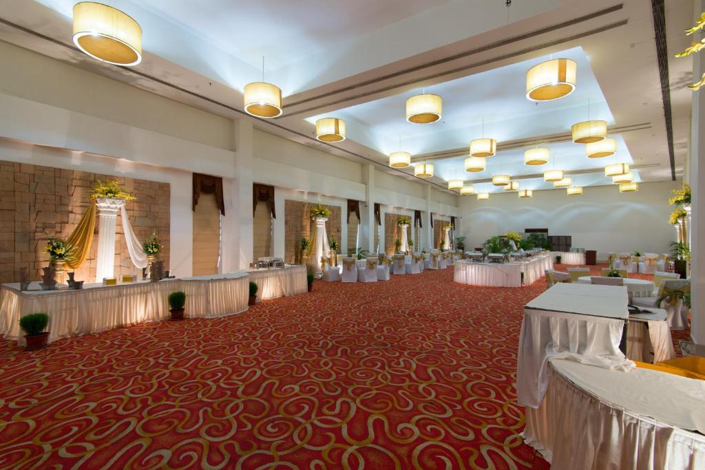 Restaurace v ubytování The Alcor Hotel