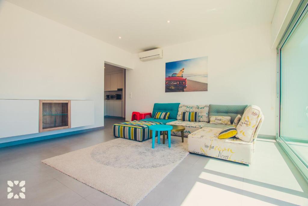Posezení v ubytování Villa Aguamarina by Abahana Villas