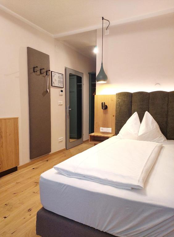 Hotel Restaurant zur Post - 1