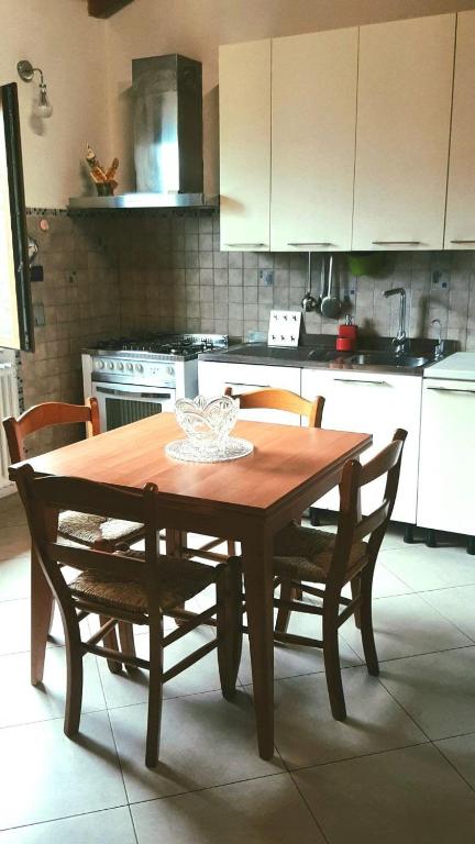 Kuchyň nebo kuchyňský kout v ubytování casa di arya CODICE CITRA LT-0043