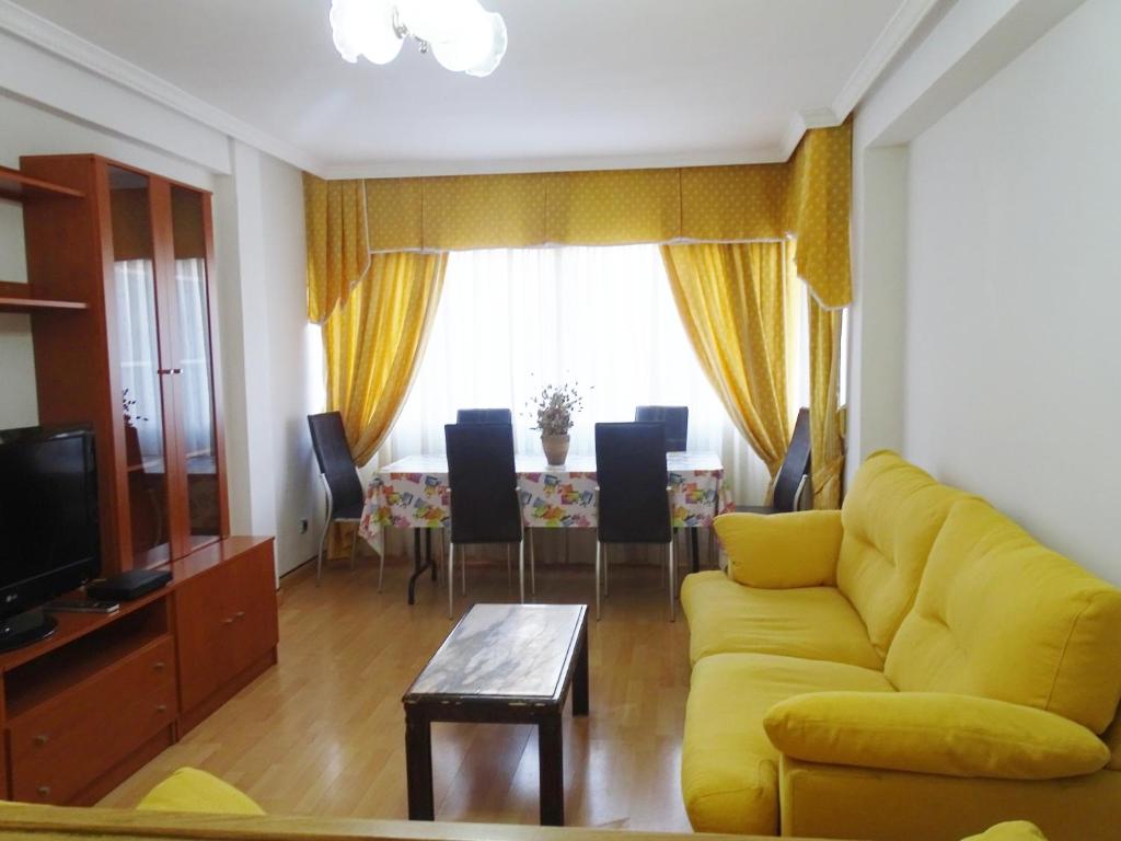 TV a/nebo společenská místnost v ubytování Apartamento En Alcalá De Henares