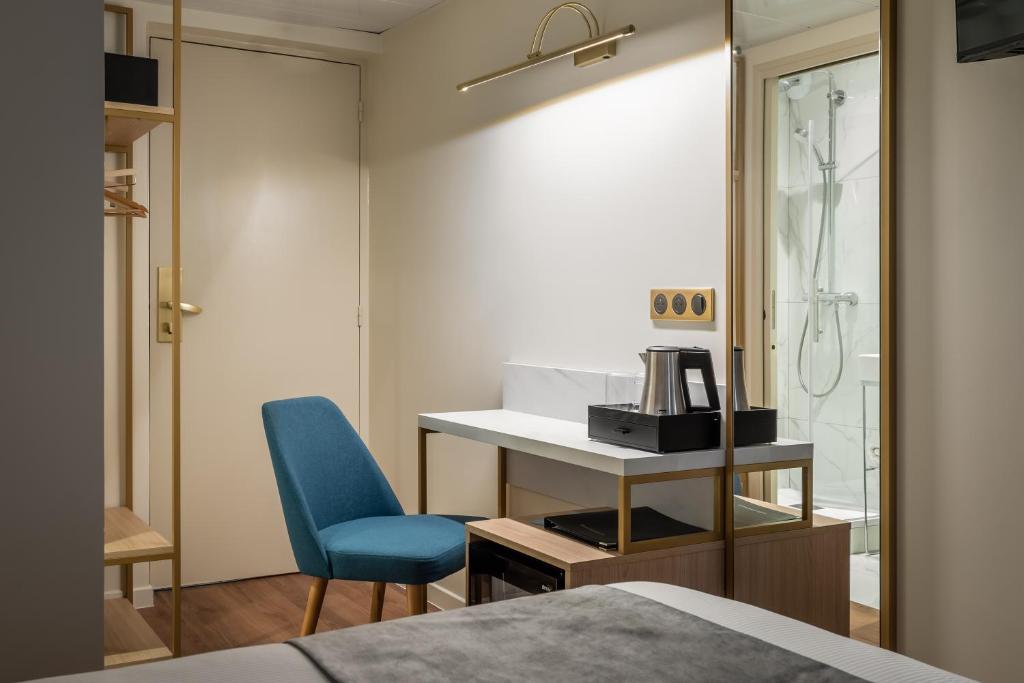 Hôtel des Deux Avenues - Resim 19