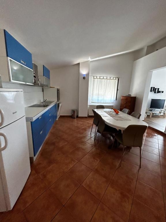 Kuchyň nebo kuchyňský kout v ubytování Apartments Petrović
