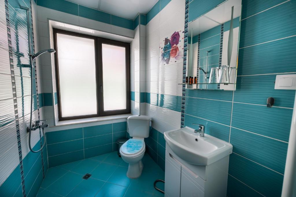 Koupelna v ubytování Лондонъ - къща за гости / London - guest house