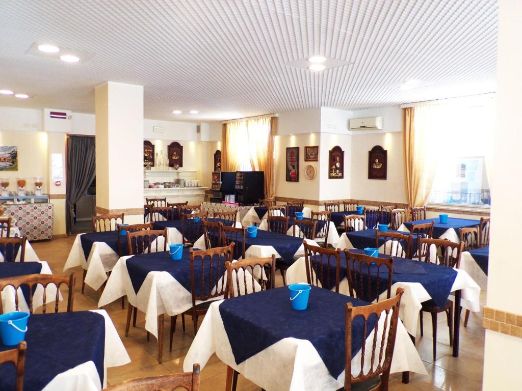 Restaurace v ubytování Hotel Graziella Mare