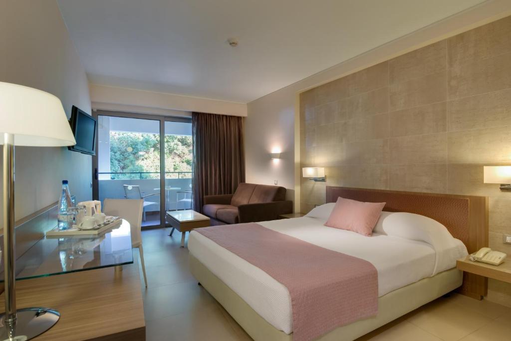 Olympic Palace Hotel - 
