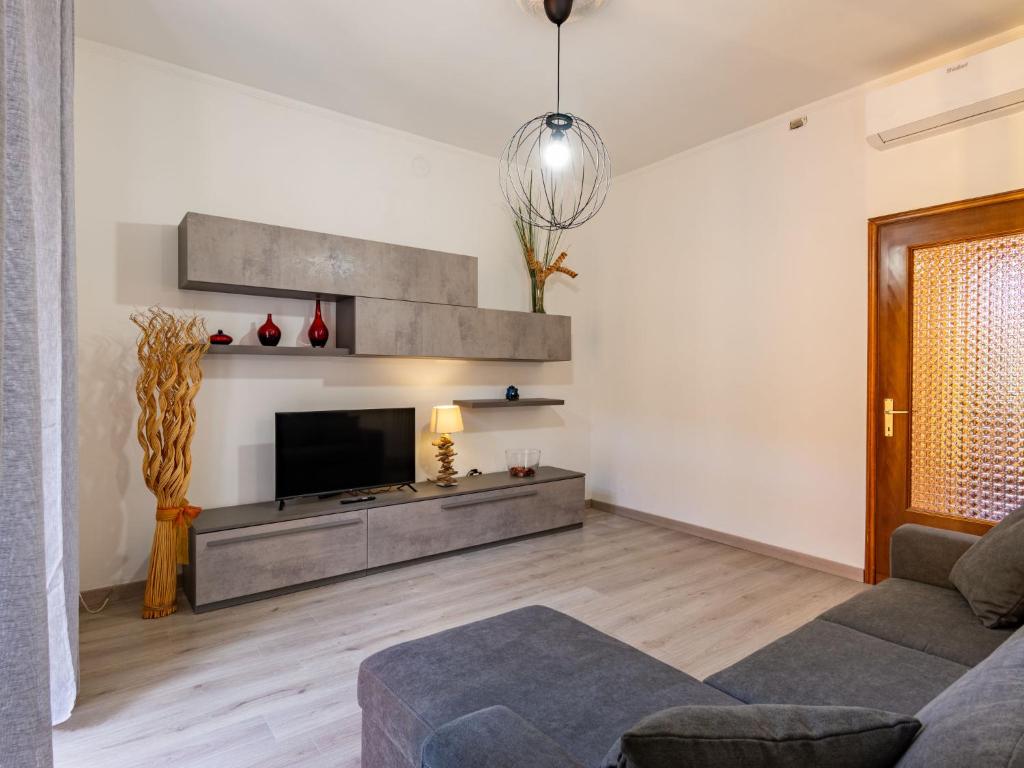 Posezení v ubytování Apartment Antonio by Interhome