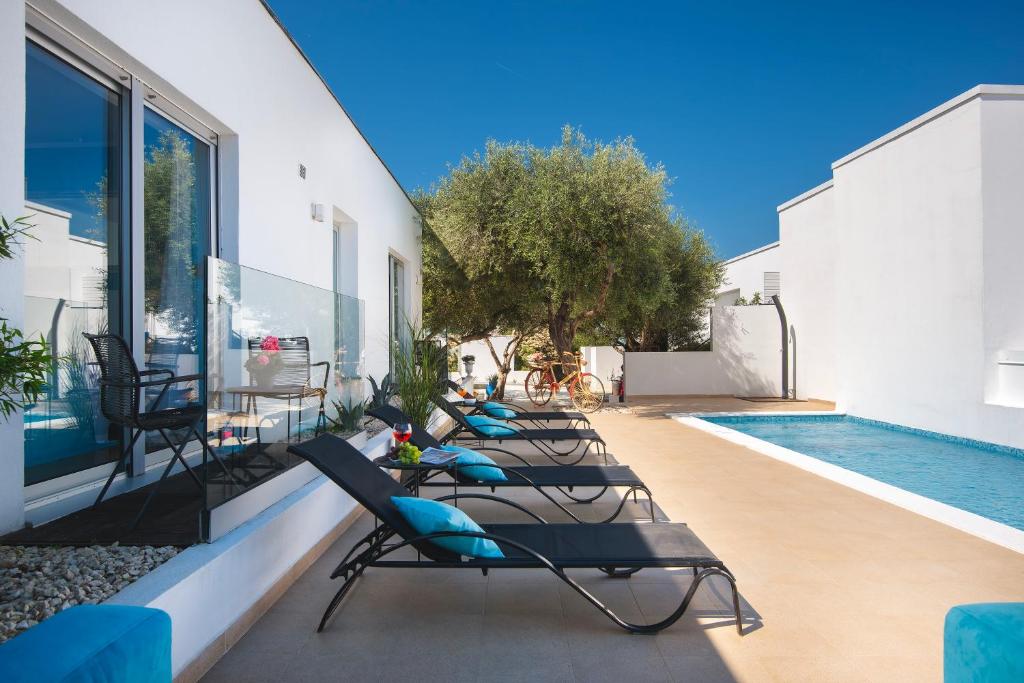 Bazén v ubytování Monvidal by Bura Hotels - Adults Only nebo v jeho okolí