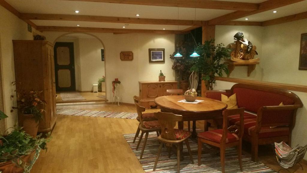 Posezení v ubytování Gasthof - Restaurant Löcker