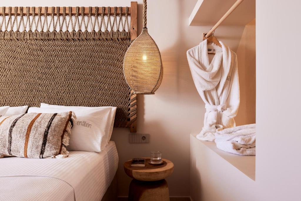 Enalion Suites Sifnos - Deluxe Suite с видом на море