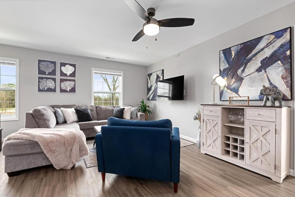 Long-Term Stays LUXE Spacious 3BR Downtown Fay Unit C - Appartement