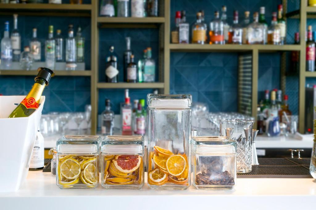 H10 London Waterloo - Resim 24