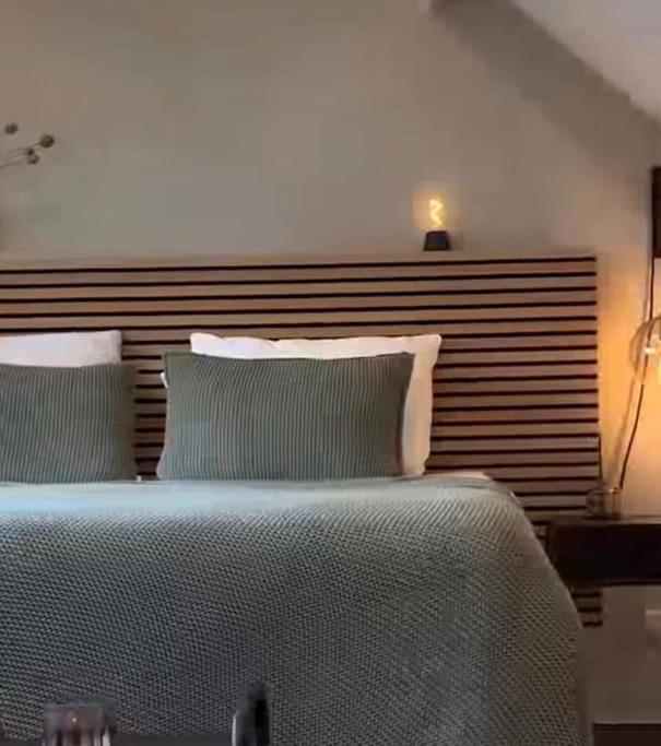 Postel nebo postele na pokoji v ubytování SHE Home