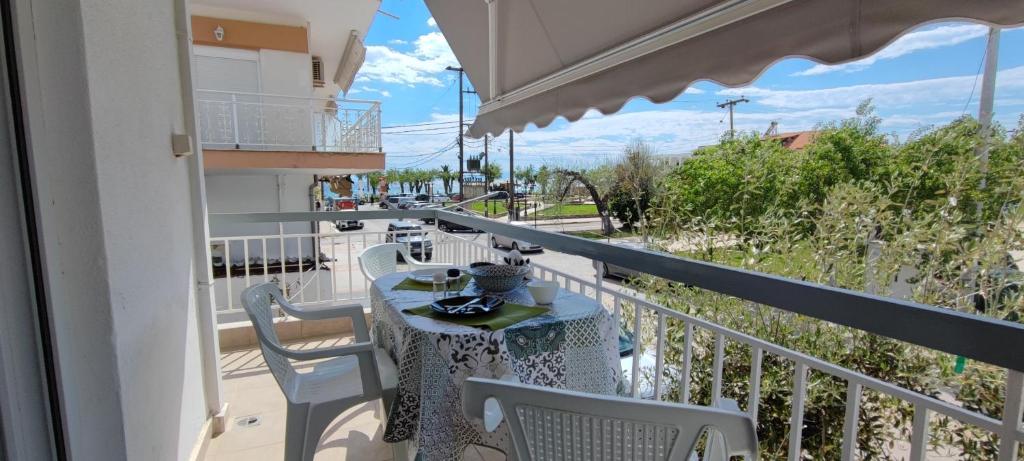 Balkón nebo terasa v ubytování Makis Apartments Flogita
