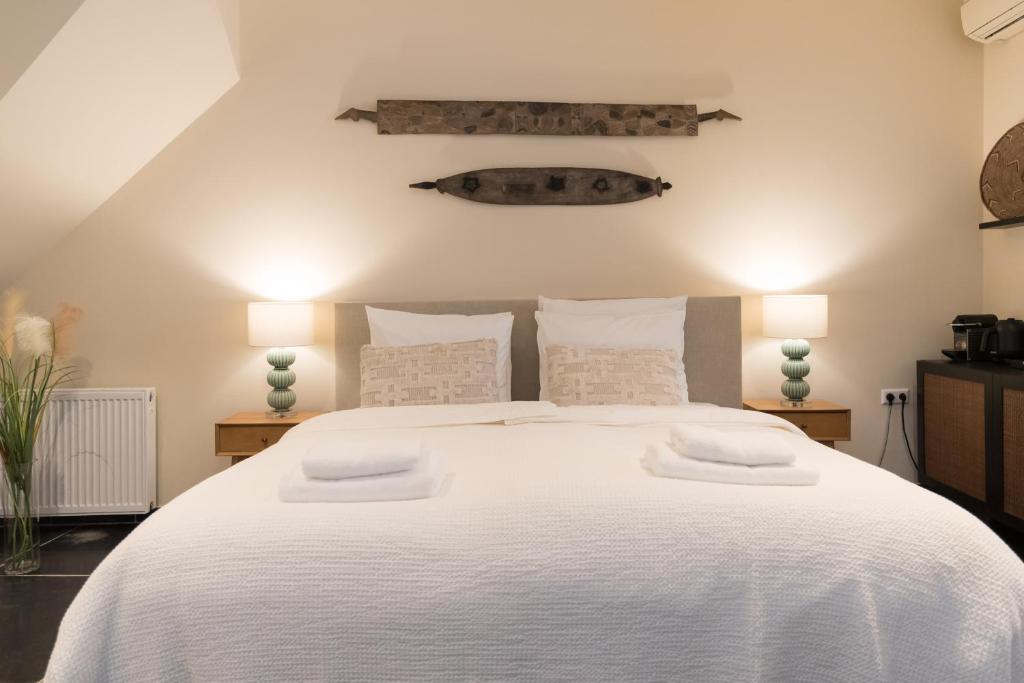 
Triple Room with Bath
