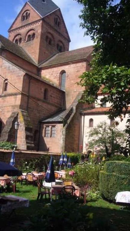 Zahrada ubytování Logis Hôtel-Restaurant du Herrenstein