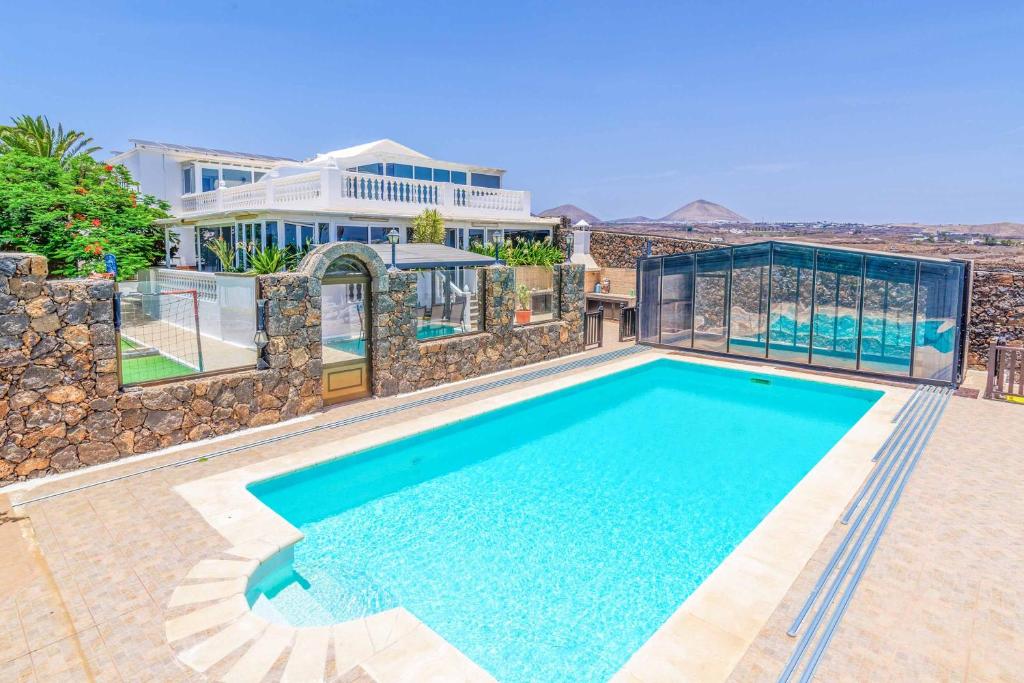 Villa Cervera